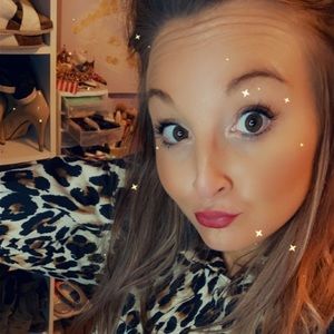 Meet your Posher, Felicia